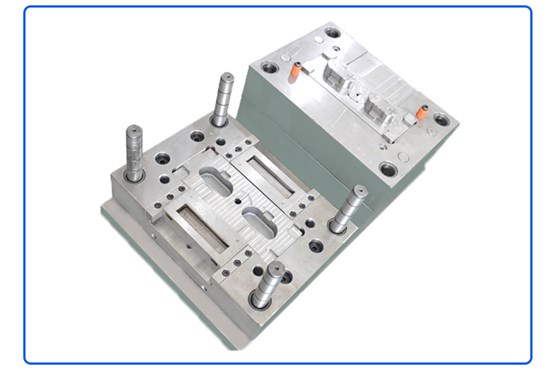 藍(lán)牙耳機(jī)模具加工案例CZ704B 常用的注塑模具